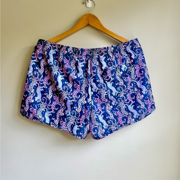Lilly Pulitzer Ocean Trail Shorts - Large - Picture 3 of 5